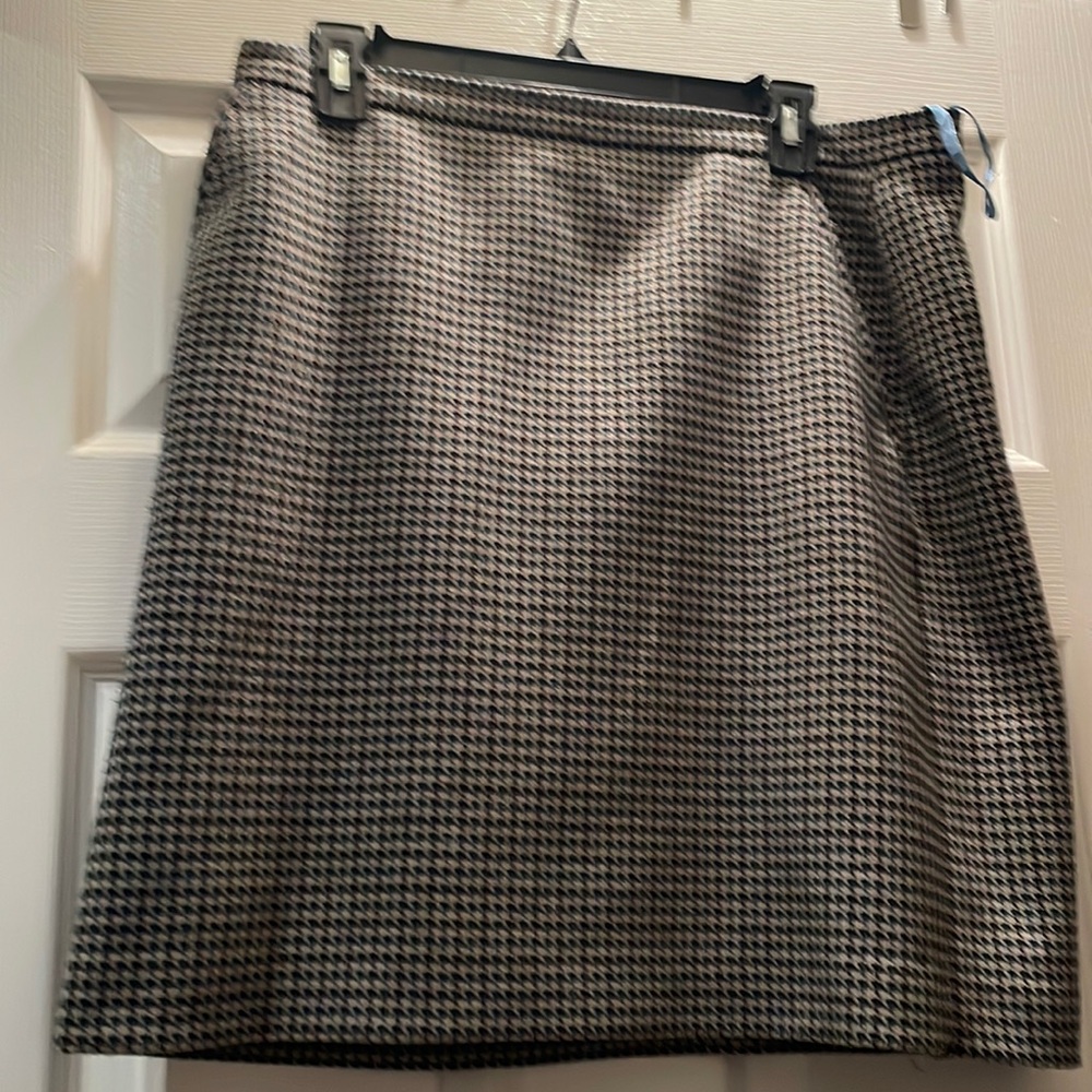 Anne Klein multi color skirt